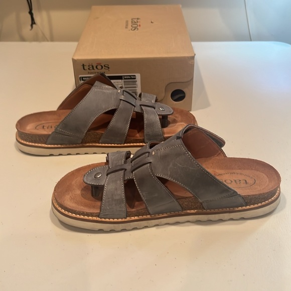 Taos Magnificent Sandal in Steel - Picture 2 of 6